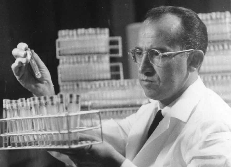 داستان بیماری پولیو یا فلج اطفال و تلاشهای «جوناس سالک» برای کشف واکسن فلج اطفال