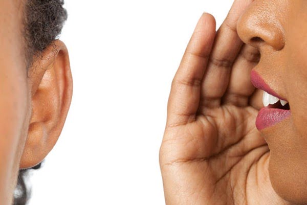 مغز انسان ترجیح عجیبی برای صداهایی که از سمت چپ میآیند، دارد!